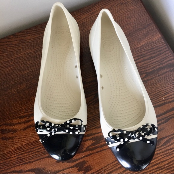 CROCS CAP TOE POLKA DOT BOW BALLET FLAT CREAM and BLACK - Picture 10 of 11